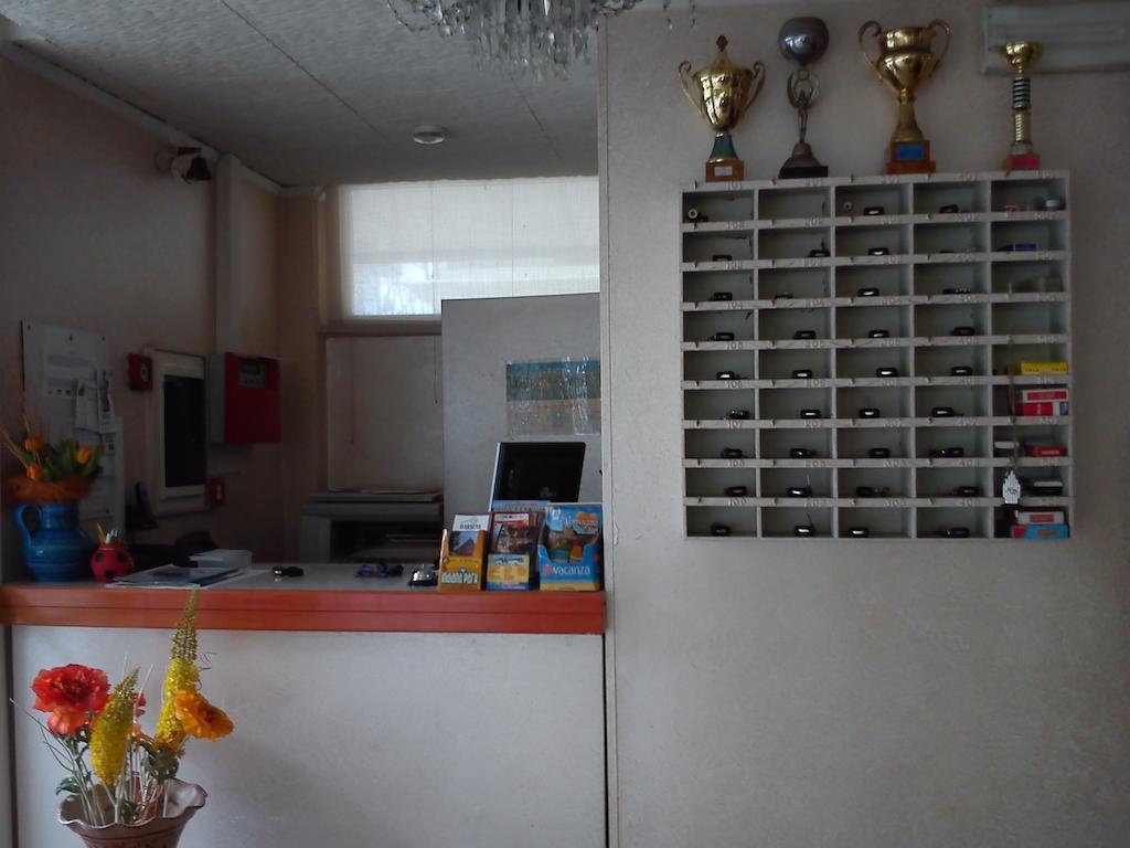 Hotel Darsena Cesenatico Luaran gambar