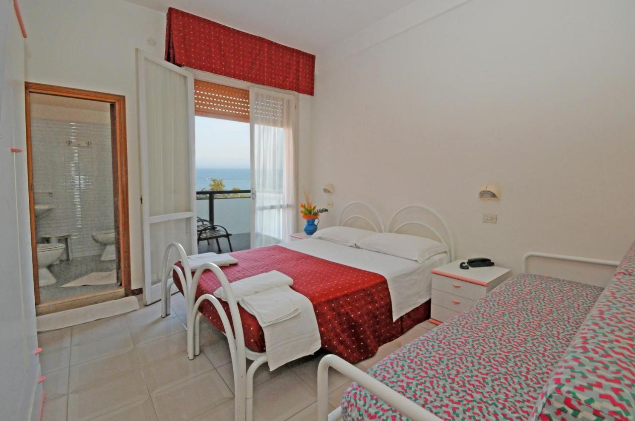 Hotel Darsena Cesenatico Luaran gambar